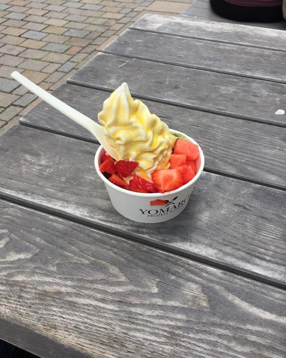 YOMARO Frozen Yogurt